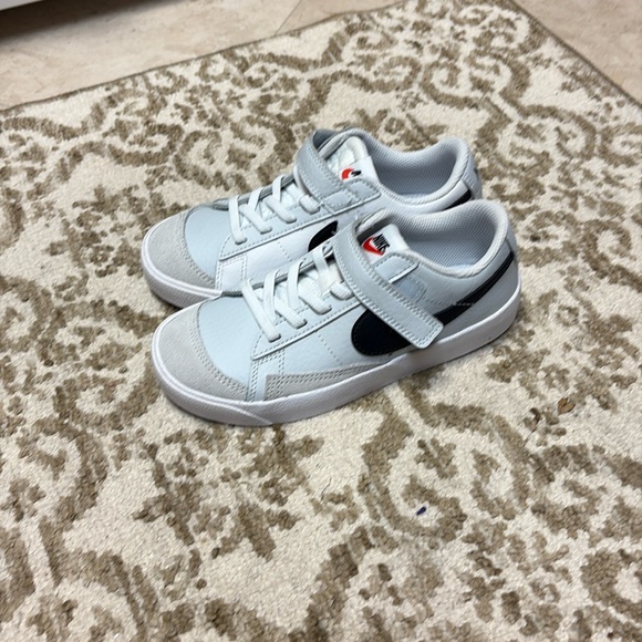 Nike Blazer Low New 12.5c - Picture 1 of 6